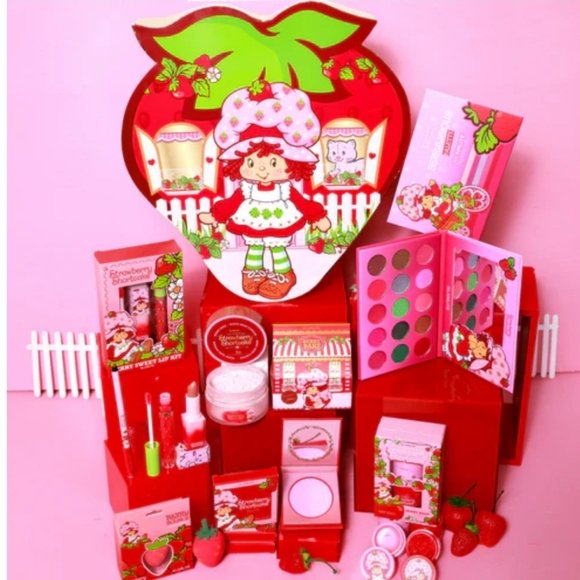 Strawberry Shortcake PR Box Full Makeup Collection Set 🍓 - Picture 1 of 15